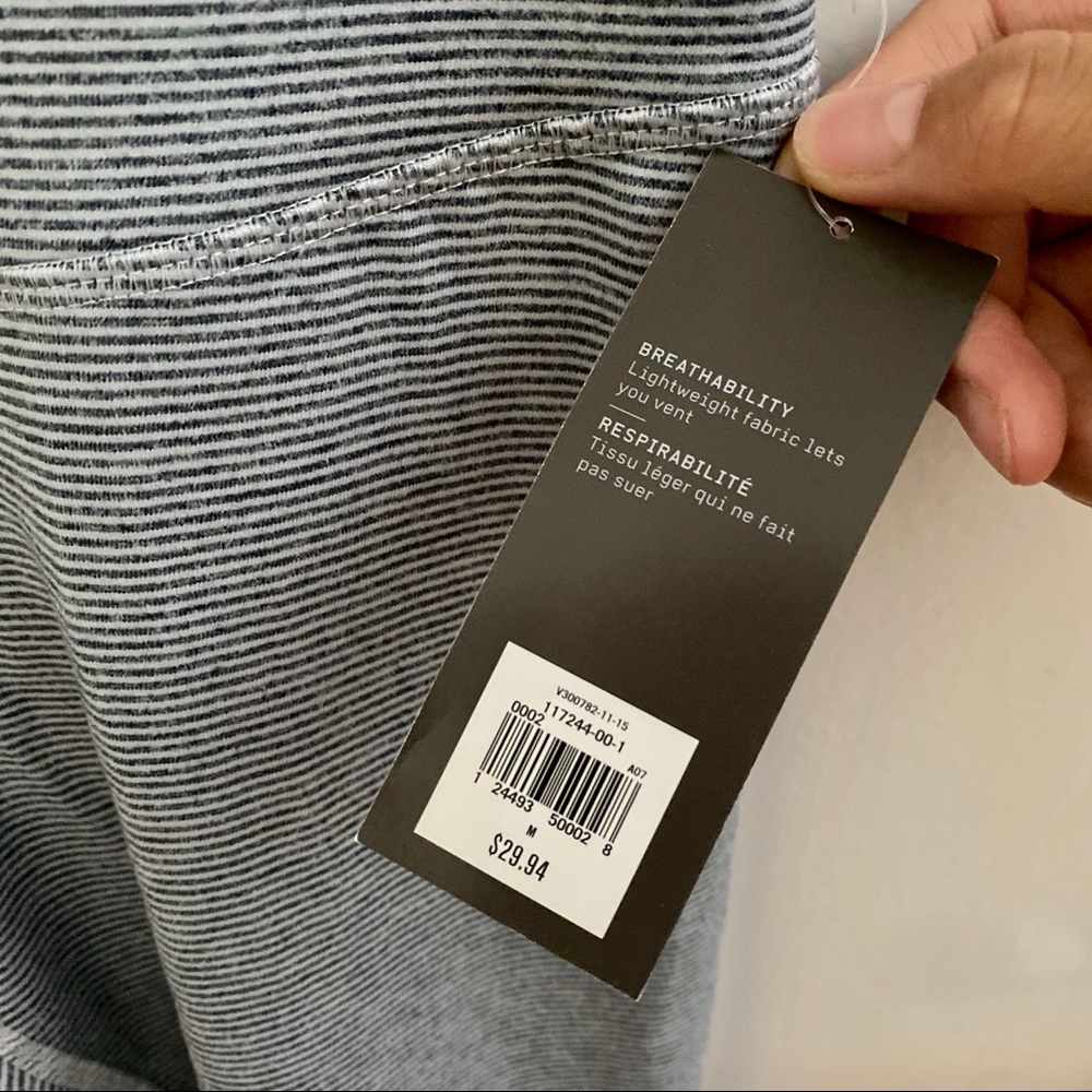 Old Navy Women’s Active Go Dry Fitted Leggings NWT - Picture 5 of 7